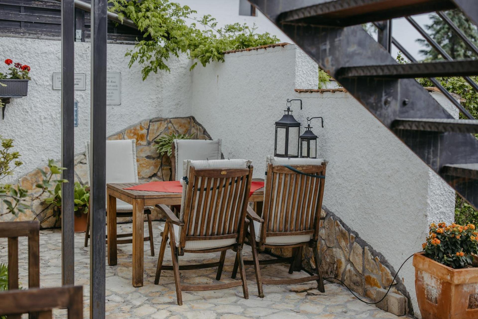 Haus Diogenes Appartement Mörbisch am See Buitenkant foto
